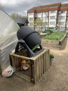 Tumble composter